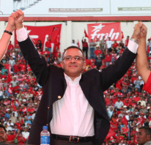 Mauricio Funes, do Frente Farabundo Mart&iacute; para a Liberaci&oacute;n Nacional (FMLN) pode acadar unha vitoria hist&oacute;rica da esquerda