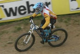Eva Castro competindo na s&uacute;a bicicleta de monta&ntilde;a