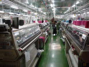 Fabricaci&oacute;n de punto. FOTOS: grupo Inditex