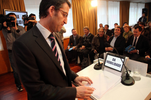 N&uacute;&ntilde;ez Feijoo durante a presentaci&oacute;n do programa de infraestruturas do PPdeG