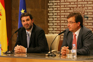 O vicepresidente da Xunta, Anxo Quintana, e o presidente de Estremadura, Guillermo Fern&aacute;ndez Vara