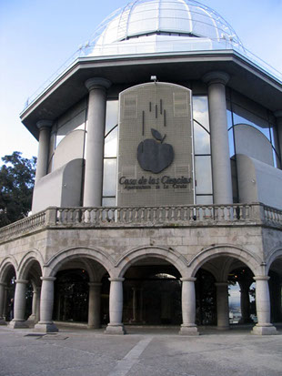 Unha das alternativas &eacute; atender o p&uacute;blico ou limpar os museos cient&iacute;ficos