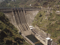 O r&iacute;o Navia xa soporta tres presas e catro centrais hidroel&eacute;ctricas