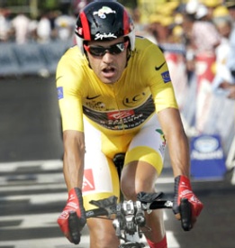 &Oacute;scar Pereiro coa camisola de l&iacute;der do Tour, no ano 2006