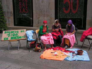 Campa&ntilde;a Roupa Limpa / Imaxe: Amarante
