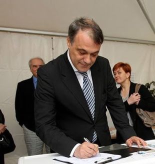 Roberto Varela &eacute; un dos conselleiros m&aacute;is cuestionados