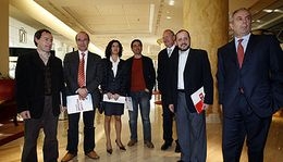 A comisi&oacute;n negociadora reiniciou as conversas esta terza