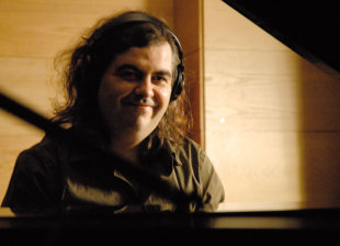 Paulo Borges leva anos colaborando musicalmente con Ux&iacute;a