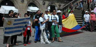 Imaxe dunha manifestaci&oacute;n do FGI en Compostela