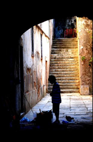 O 18 por cento dos portugueses viv&iacute;an en risco de pobreza en 2006. Flickr: ABUELA PINOCHO