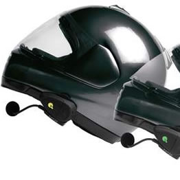 Casco con tel&eacute;fono, GPS e controlador de radar para motoristas
