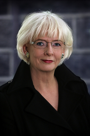 Retrato oficial de J&oacute;hanna Sigur&eth;ard&oacute;ttir