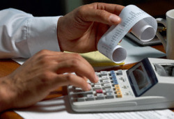 Nos &uacute;ltimos doce meses deixaron o traballo por conta propia un total de 5.745 traballadores