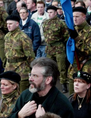 "Non queremos o Ex&eacute;rcito brit&aacute;nico en Irlanda, mais iso non xustifica o ocorrido", dixo Adams