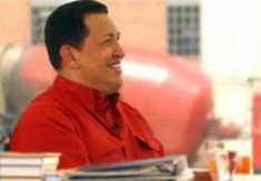 Hugo Ch&aacute;vez presenta 'Al&oacute; presidente'