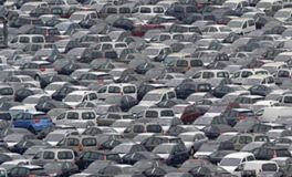 Moreas de autom&oacute;biles de Citro&euml;n, no porto de Vigo