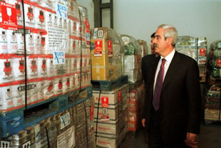 Aurelio Miras Portugal, ex conselleiro de Emigraci&oacute;n, en Santiago (21-2-2002)
