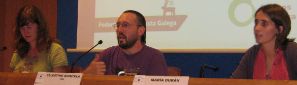 Na conferencia de prensa, Mar&iacute;a Rodr&iacute;guez (Adega), Tino Quintela (FEG) e Mar&iacute;a Dur&aacute;n (Amigos da Terra)