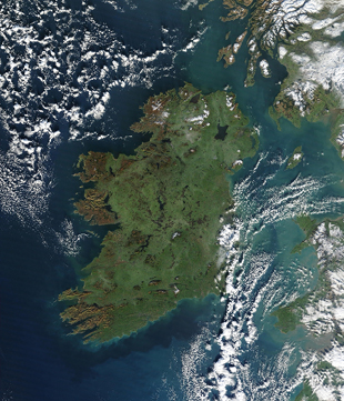 Imaxe v&iacute;a sat&eacute;lite da illa de Irlanda / NASA