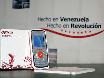 Imaxe do tel&eacute;fono m&oacute;bil ZTE C366 feito en Venezuela. Foto Agencia Bolivariana de Noticias