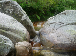 Adega denuncia que se lle dea prioridade ao negocio privado sobre o desenvolvemento local sustent&aacute;bel / Foto: Cancela de Sas (Flickr)