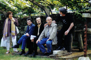 Xos&eacute; Vazquez Pintor, nunha imaxe do 2001 tirada na horta da Solaina