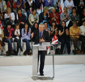 Emilio P&eacute;rez Touri&ntilde;o durante un momento do acto
