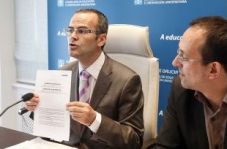 O Conselleiro, Xes&uacute;s V&aacute;zquez, na presentaci&oacute;n da enquisa