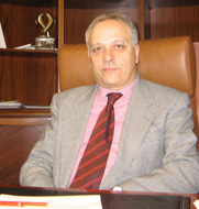 O alcalde de Oroso, Manuel Mir&aacute;s Franqueira