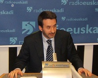 Josu Jon Imaz coida que a consulta de Ibarretxe non &eacute; procedente