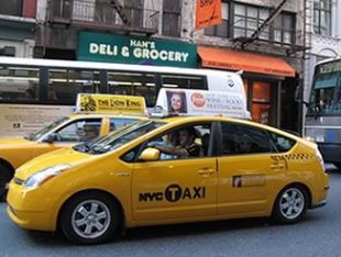 O coche h&iacute;brido m&aacute;is popular, o Toyota Prius, que vendeu m&aacute;is de un mill&oacute;ns de unidades en Xap&oacute;n e os EUA