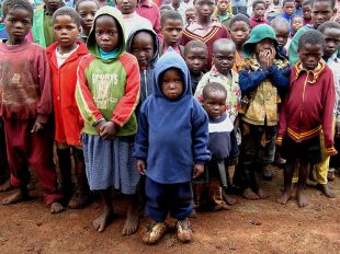 Meni&ntilde;os sudafricanos, unha das poboaci&oacute;ns m&aacute;is afectadas pola sida no mundo / Flickr: joshhough