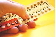 Este ano o colectivo feministo out&oacute;rgalle o premio Alecr&iacute;n ao inventor da p&iacute;lula anticonceptiva