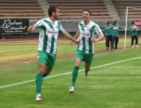 Despois do gol de Marcos Su&aacute;rez, do Cidade de Santiago, ante o Almansa
