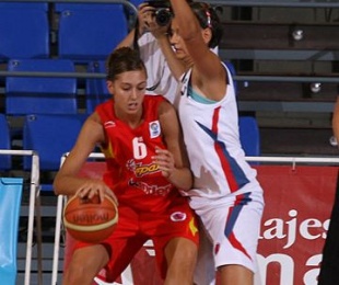 Tamara Abalde ter&iacute;a que repartir co resto de xogadoras da selecci&oacute;n estatal