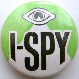 Os xefes non poder&aacute;n espiar os computadores dos seus traballadores, a risco de invadir a s&uacute;a intimidade / Na imaxe, "Eu esp&iacute;o", do Flickr de jovike