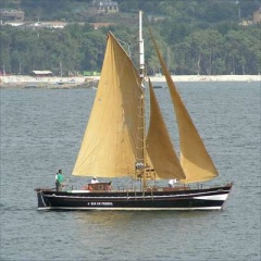 Os barcos soben para A Coru&ntilde;a. Na imaxe, O R&iacute;a de Ferrol
