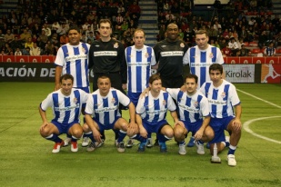 Os veteranos do D&eacute;por, a piques de ga&ntilde;ar a Liga de F&uacute;tbol Indoor