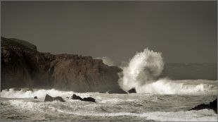 Tam&eacute;n hai alerta laranxa no mar / Flickr: brossanova