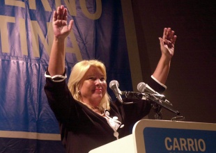 Elisa Carri&oacute; en campa&ntilde;a