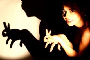 Valeria Guglietti e as s&uacute;as sombras chinesas