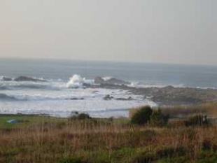 Punta Oreludas, onde a Consellar&iacute;a de Pesca pretende instalar unha nova planta / Foto: oiaweb.com