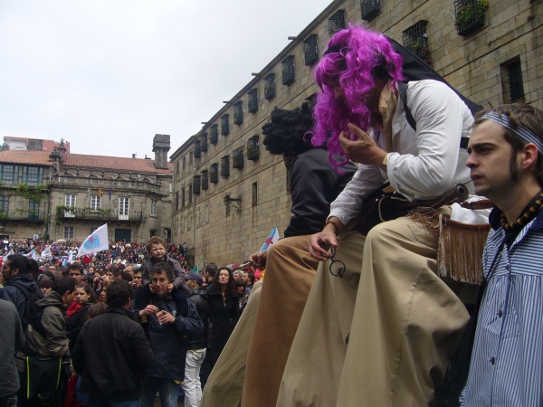 Manifestaci&oacute;n polo dereito a vivirmos en galego